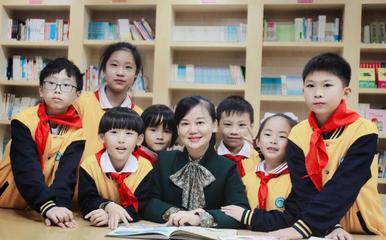 岳麓教育 一起向未来