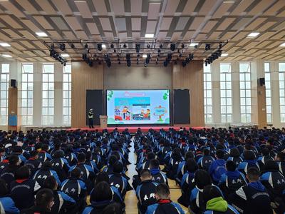 助力学生健康成长！岳麓交警开展交通安全教育进校园活动