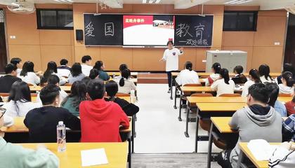 各书院开展爱国主义教育班会，深化岳麓教育精神